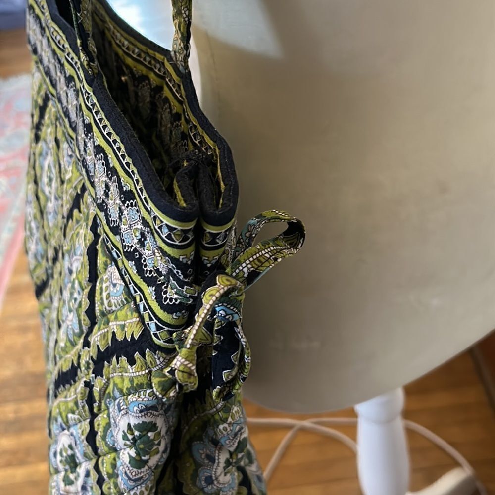 Vera Bradley green navy paisley shoulder bag 14” X  10” w/ matching card holder - Picture 8 of 12